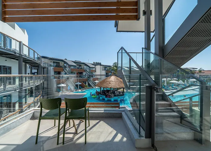 Liberty Fabay فتحية